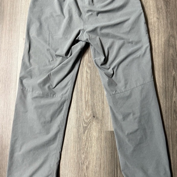 LL Bean Men's Multisport Gray Performance Pants Medium 32” Hiking Outdoors - Picture 10 of 11